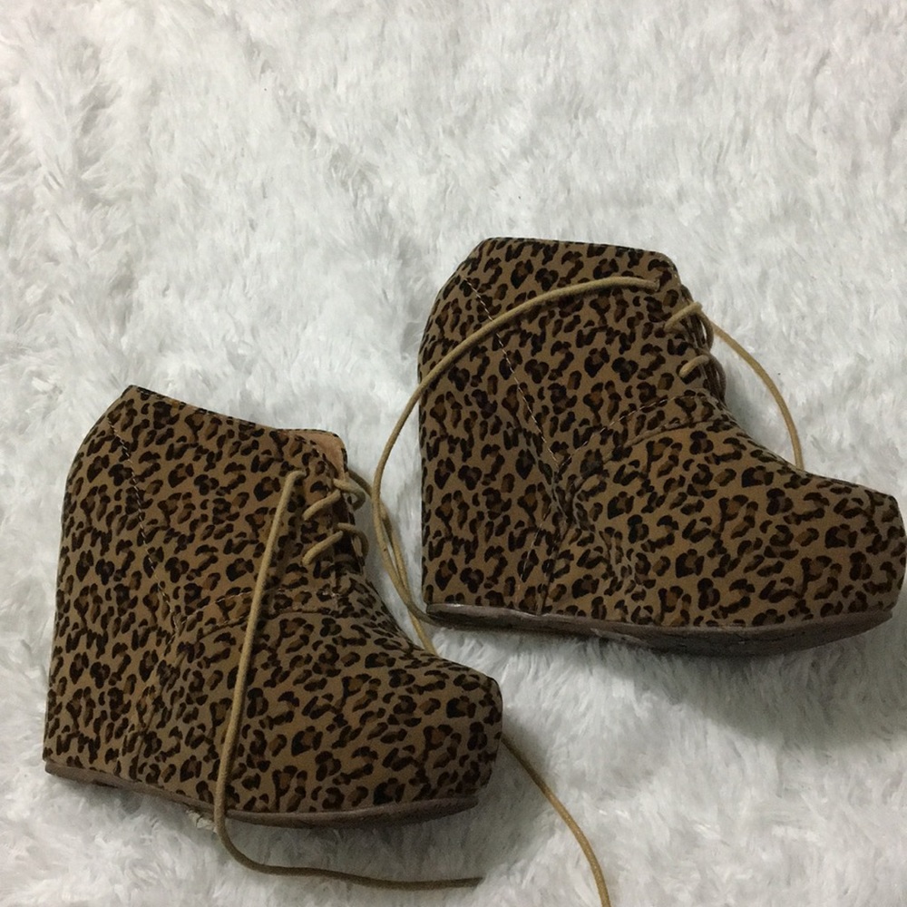 Cheetah Print Wedges 5.5